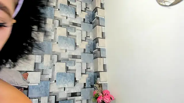 Snapshot of angel_dthroatt chatting on May 16, 2026, 12:04 pm angel dthroatt online show from May 16, 2026, 12:04 pm
