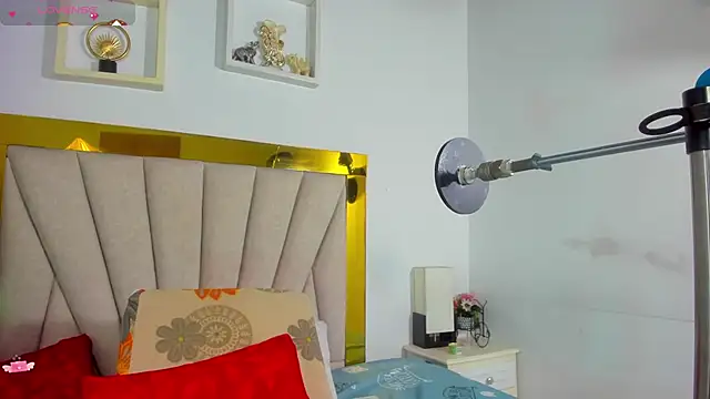 angel dthroatt online show from December 26, 2024, 12:05 pm