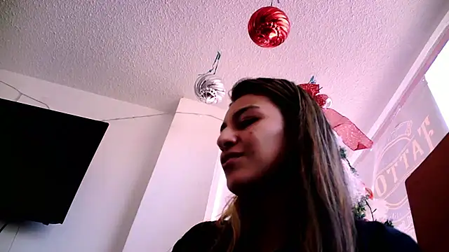 Daniela CameloSQ online show from December 8, 2024, 7:32 pm