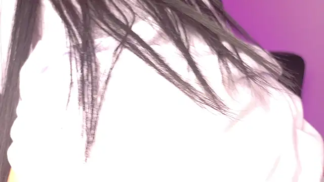 Snapshot of CristalCornner_ chatting on October 18, 2025, 9:39 pm CristalCornner online show from October 18, 2025, 9:39 pm