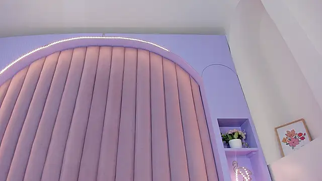 Snapshot of CristalCornner_ chatting on March 22, 2025, 7:53 pm CristalCornner online show from March 22, 2025, 7:53 pm