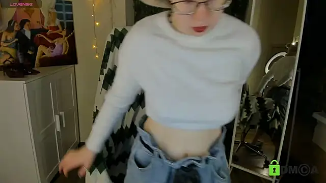 Snapshot of Melissa_Wells chatting on November 9, 2025, 3:16 pm Melissa Wells online show from November 9, 2025, 3:16 pm