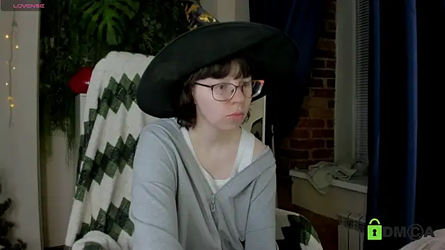 Snapshot of Melissa_Wells chatting on June 17, 2026, 11:47 pm Melissa Wells online show from June 17, 2026, 11:47 pm