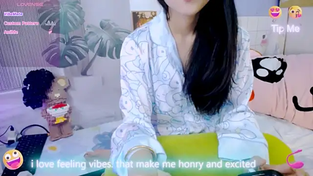 Ly   online show from February 11, 2026, 3:06 am