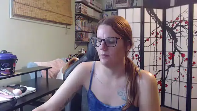 Snapshot of Sarahtineke chatting on July 27, 2026, 2:07 am Sarahtineke online show from July 27, 2026, 2:07 am