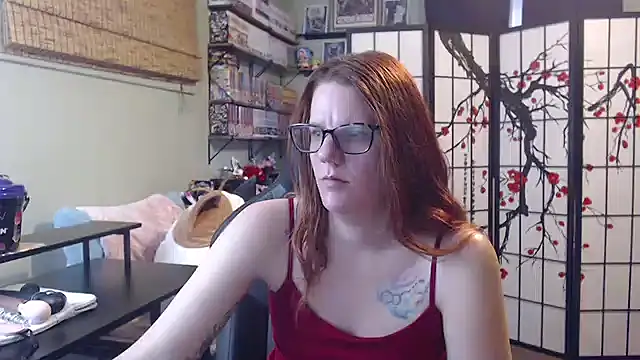 Snapshot of Sarahtineke chatting on August 2, 2026, 5:21 pm Sarahtineke online show from August 2, 2026, 5:21 pm