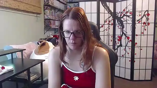 Snapshot of Sarahtineke chatting on July 16, 2026, 4:04 pm Sarahtineke online show from July 16, 2026, 4:04 pm