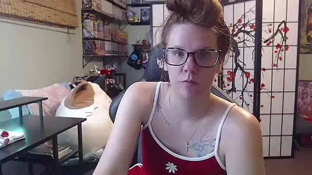 Snapshot of Sarahtineke chatting on July 3, 2026, 2:07 am Sarahtineke online show from July 3, 2026, 2:07 am