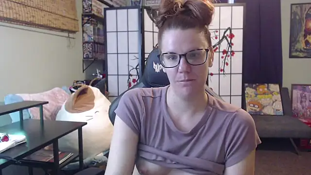 Snapshot of Sarahtineke chatting on May 26, 2026, 5:55 pm Sarahtineke online show from May 26, 2026, 5:55 pm