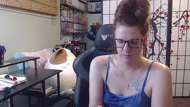 Snapshot of Sarahtineke chatting on June 11, 2026, 7:11 pm Sarahtineke online show from June 11, 2026, 7:11 pm
