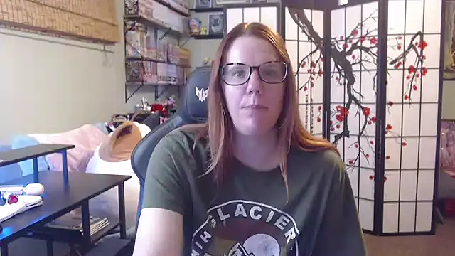 Snapshot of Sarahtineke chatting on July 11, 2026, 3:56 pm Sarahtineke online show from July 11, 2026, 3:56 pm