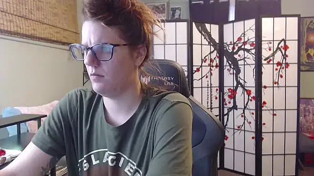 Snapshot of Sarahtineke chatting on July 3, 2026, 7:09 pm Sarahtineke online show from July 3, 2026, 7:09 pm