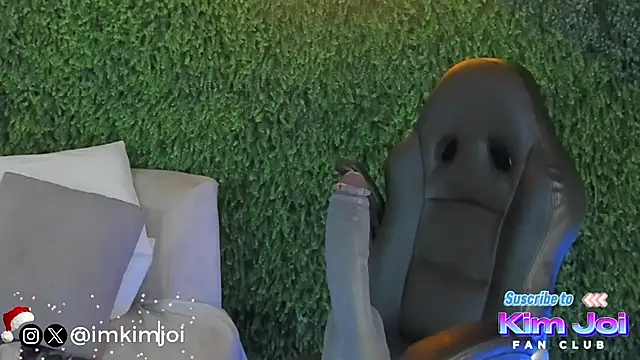 kimjoi  online show from December 29, 2024, 9:30 pm