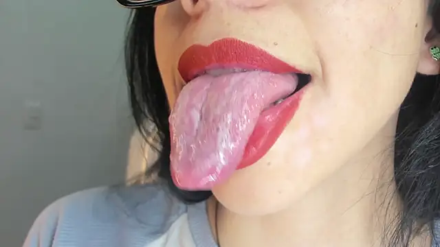 Snapshot of Katty_mouth chatting on January 5, 2026, 6:55 pm Katty mouth online show from January 5, 2026, 6:55 pm