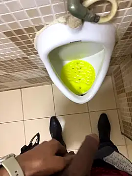 hitlar1026 online show from November 17, 2025, 10:41 am