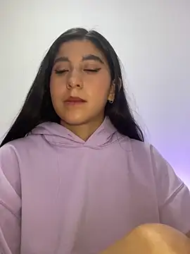 Snapshot of BubbleGumm_ chatting on February 19, 2025, 5:27 am BubbleGumm online show from February 19, 2025, 5:27 am