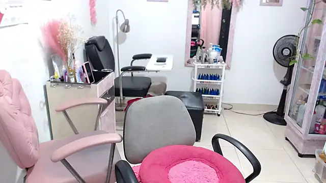 titsbiglovers online show from May 20, 2026, 4:15 pm