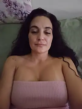 Snapshot of AnaFoxxy chatting on July 10, 2026, 6:19 pm AnaFoxxy online show from July 10, 2026, 6:19 pm