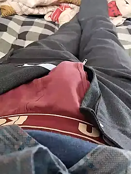 Snapshot of Monster_Bigdick chatting on March 7, 2025, 8:23 am Monster Bigdick online show from March 7, 2025, 8:23 am