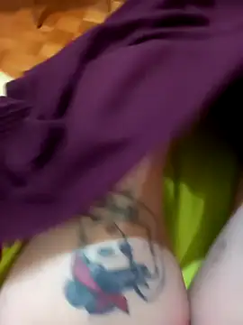 Hotsereia online show from December 8, 2024, 4:11 am