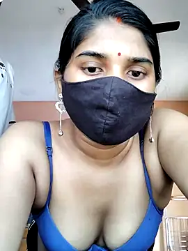 Snapshot of Luv_Adite20 chatting on September 10, 2025, 5:28 am Luv Adite20 online show from September 10, 2025, 5:28 am