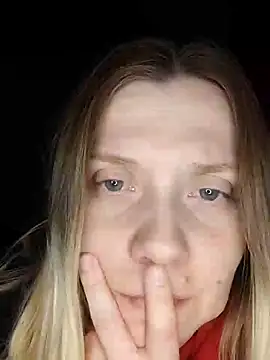 Snapshot of LeraSweet chatting on December 29, 2024, 7:43 pm LeraSweet online show from December 29, 2024, 7:43 pm