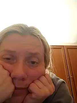 Snapshot of LeraSweet chatting on September 20, 2025, 8:03 pm LeraSweet online show from September 20, 2025, 8:03 pm