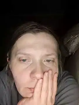 Snapshot of LeraSweet chatting on January 3, 2025, 8:11 pm LeraSweet online show from January 3, 2025, 8:11 pm