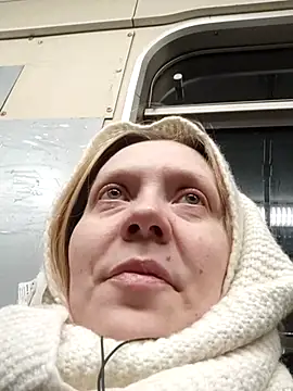 Snapshot of LeraSweet chatting on December 16, 2025, 6:06 am LeraSweet online show from December 16, 2025, 6:06 am