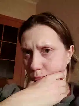 Snapshot of LeraSweet chatting on March 13, 2025, 9:48 pm LeraSweet online show from March 13, 2025, 9:48 pm