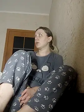 Snapshot of LeraSweet chatting on March 15, 2025, 3:18 am LeraSweet online show from March 15, 2025, 3:18 am