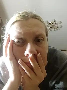 Snapshot of LeraSweet chatting on October 25, 2025, 8:09 pm LeraSweet online show from October 25, 2025, 8:09 pm