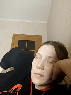 Snapshot of LeraSweet chatting on February 19, 2025, 8:20 pm LeraSweet online show from February 19, 2025, 8:20 pm