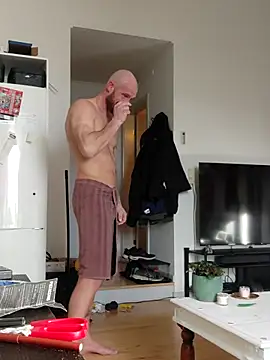 Snapshot of eltoulou chatting on March 2, 2025, 2:36 pm eltoulou online show from March 2, 2025, 2:36 pm