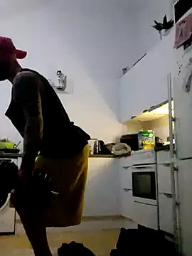 Snapshot of eltoulou chatting on February 12, 2025, 12:16 am eltoulou online show from February 12, 2025, 12:16 am