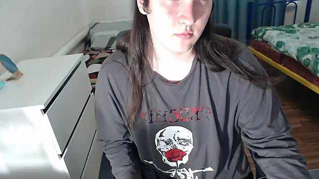 Snapshot of EvaMiron chatting on September 27, 2025, 11:49 am EvaMiron online show from September 27, 2025, 11:49 am