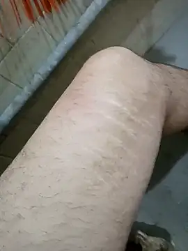 Snapshot of heartbroke13 chatting on February 10, 2025, 6:13 pm heartbroke13 online show from February 10, 2025, 6:13 pm