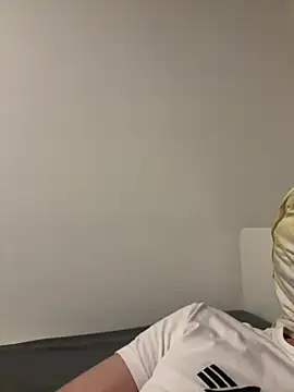 Snapshot of HornyBoyTim chatting on March 14, 2025, 12:32 am HornyBoyTim online show from March 14, 2025, 12:32 am