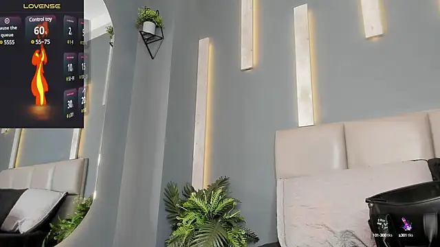 Snapshot of LiaWood_ chatting on March 2, 2025, 1:37 am LiaWood online show from March 2, 2025, 1:37 am