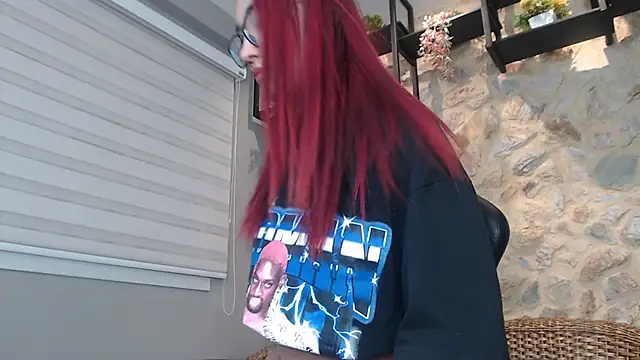 Snapshot of LiaWood_ chatting on March 20, 2025, 7:25 pm LiaWood online show from March 20, 2025, 7:25 pm