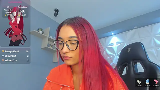 Snapshot of LiaWood_ chatting on March 6, 2025, 10:58 pm LiaWood online show from March 6, 2025, 10:58 pm