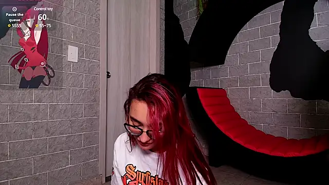 Snapshot of LiaWood_ chatting on March 16, 2025, 10:31 pm LiaWood online show from March 16, 2025, 10:31 pm