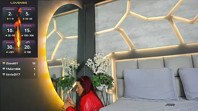 Snapshot of LiaWood_ chatting on February 21, 2025, 1:44 am LiaWood online show from February 21, 2025, 1:44 am