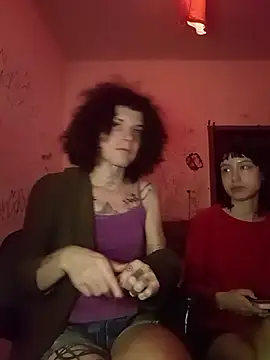 Snapshot of SuccubusTatuada chatting on October 24, 2025, 11:48 pm SuccubusTatuada online show from October 24, 2025, 11:48 pm