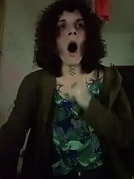 Snapshot of SuccubusTatuada chatting on November 6, 2025, 11:53 pm SuccubusTatuada online show from November 6, 2025, 11:53 pm