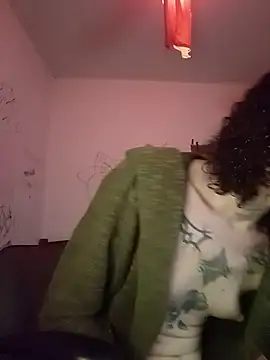 Snapshot of SuccubusTatuada chatting on October 28, 2025, 1:54 pm SuccubusTatuada online show from October 28, 2025, 1:54 pm