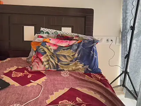 Snapshot of lovbombayduck11 chatting on February 18, 2025, 8:59 am lovbombayduck11 online show from February 18, 2025, 8:59 am