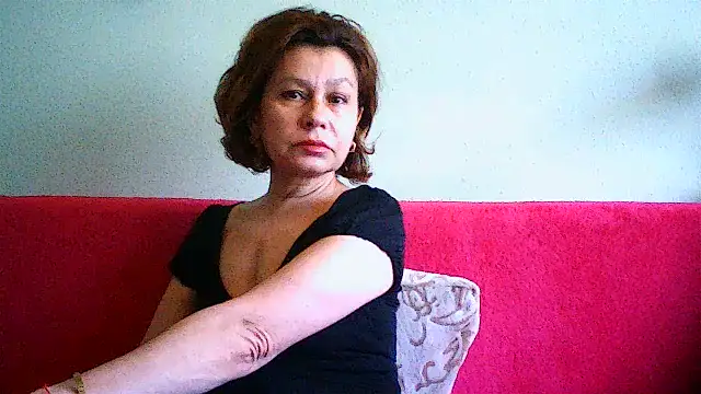 Snapshot of Mat_Elenore chatting on May 25, 2026, 6:01 am Mat Elenore online show from May 25, 2026, 6:01 am