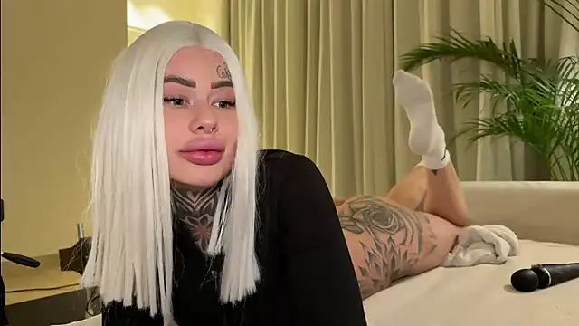 Snapshot of bambixboo chatting on March 9, 2026, 6:33 pm bambixboo online show from March 9, 2026, 6:33 pm