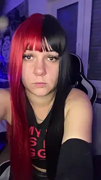 kinkygirl420x online show from October 8, 2025, 8:09 pm